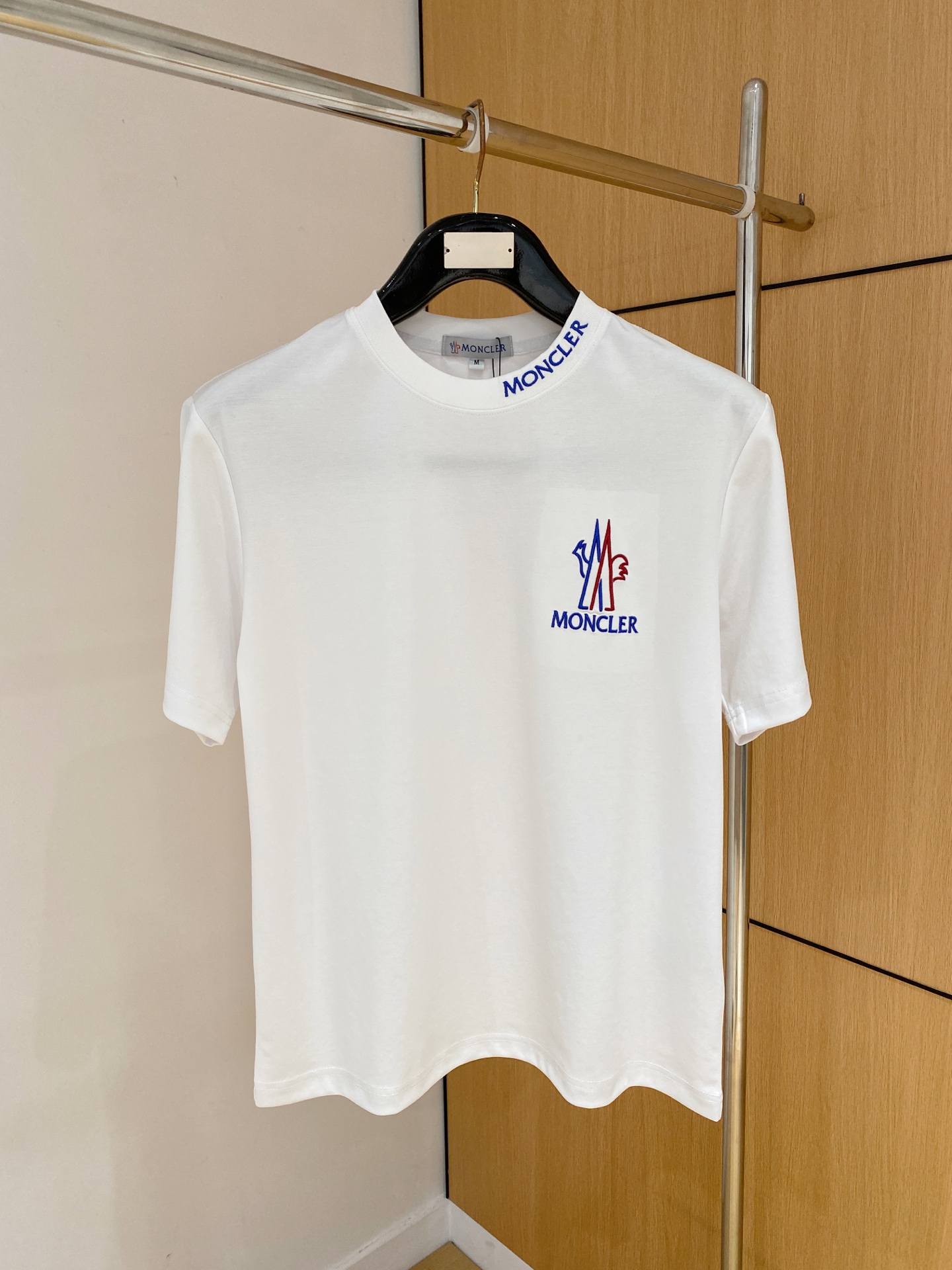 short sleeves